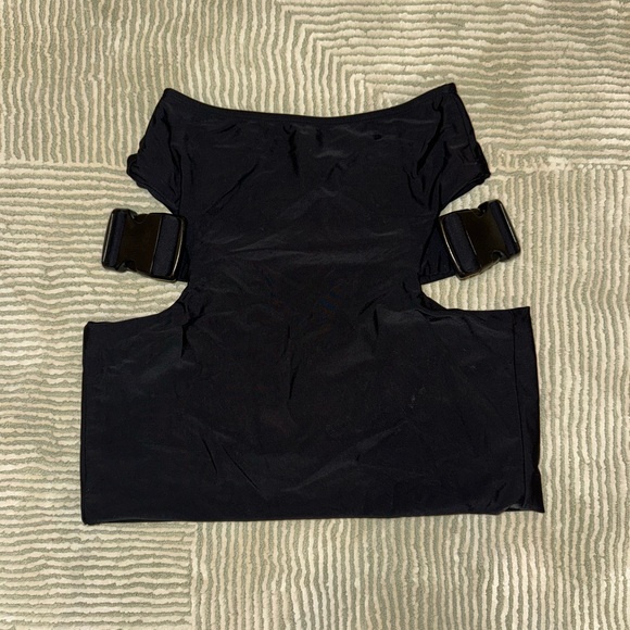 Lipt the Label Buckle Cutout Exposed Mini Skirt Black - Picture 2 of 4